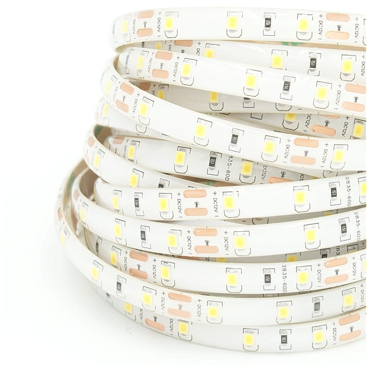 tasma_led_2835_5W_wodoodporna_12V_2.jpg