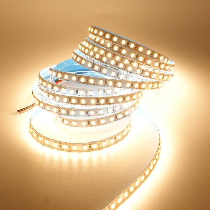 tasma_led_2835_9W_12V_ciepla 1.jpg