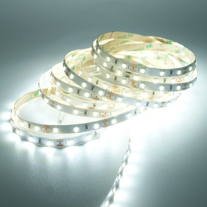 tasma_led_2835_12W_12V_zimna.jpg