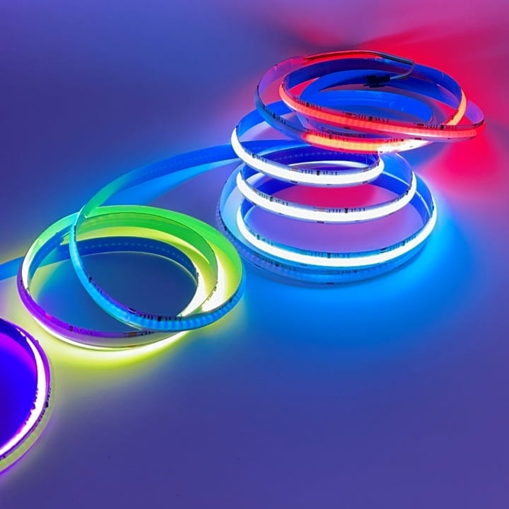 pol_pl_Tasma-cyfrowa-LED-COB-Digital-21W-metr-DC24V-kolorowa-RGB-rolka-5-metrow-3726_4.jpg
