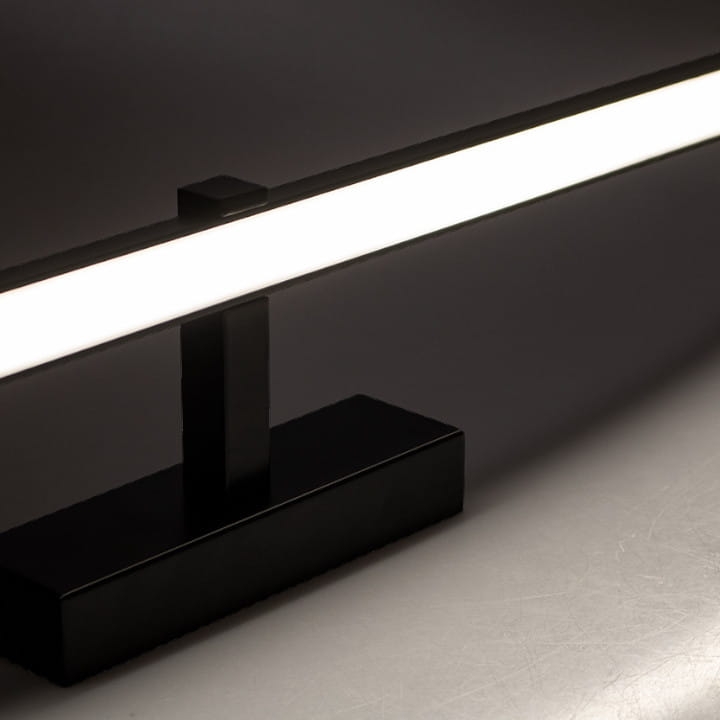 pol_pl_Lampa-nad-Lustro-VENUS-Kinkiet-LED-Lazienkowa-8W-700lm-Czarna-Neutralna-40cm-18208_3-Photoroom.jpg