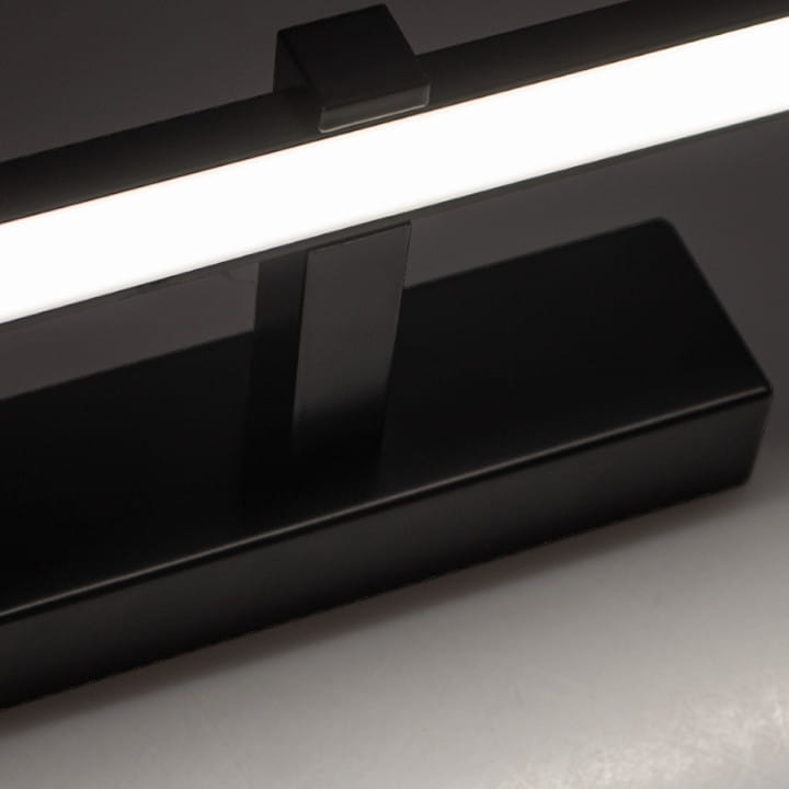 pol_pl_Lampa-nad-Lustro-VENUS-Kinkiet-LED-Lazienkowa-8W-700lm-Czarna-Neutralna-40cm-18208_7-Photoroom.jpg