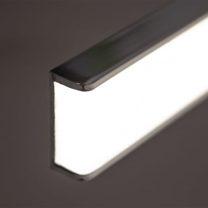 pol_pl_Lampa-nad-Lustro-VENUS-Kinkiet-LED-Lazienkowa-12W-840lm-Chrom-Neutralna-60-cm-18203_4-Photoroom.jpg