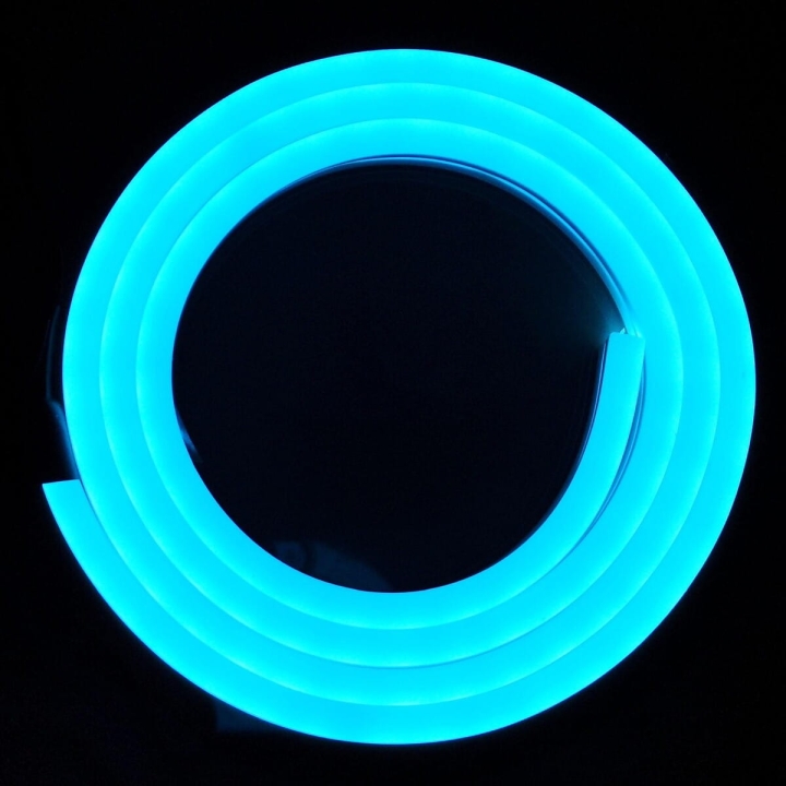blekitny_swiecacy_neonflex_6x12_smd.jpg