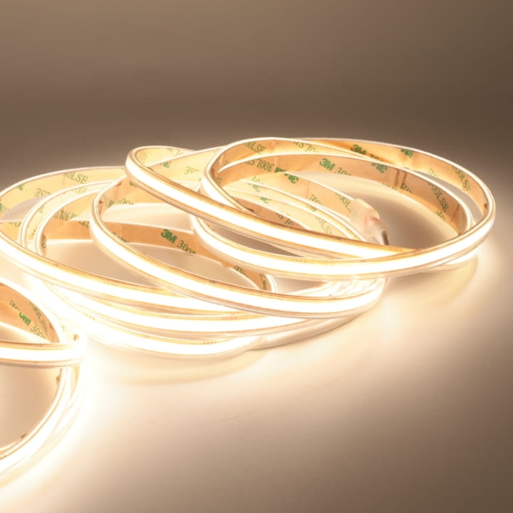 wodoodporna_tasma_led_freecut_24v_ip67_neutralna_4000k.JPG
