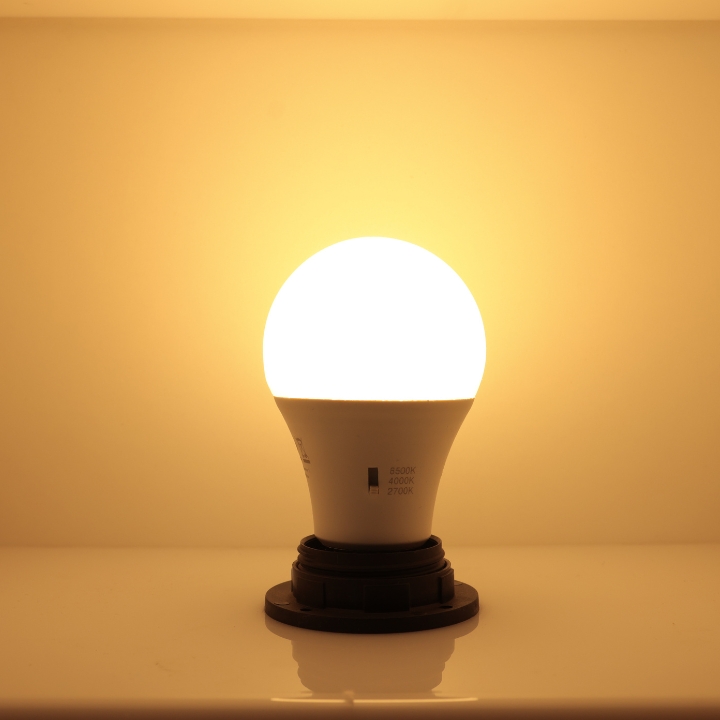 zarowka_led_e27_a60_multiwhite_12w_ledline_2700k.jpg