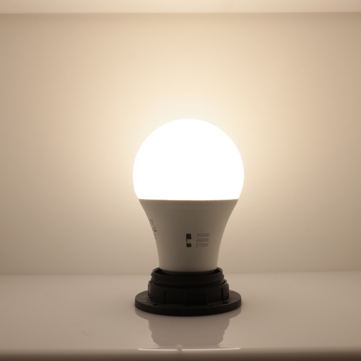 zarowka_led_e27_a60_multiwhite_12w_ledline_4000k.jpg